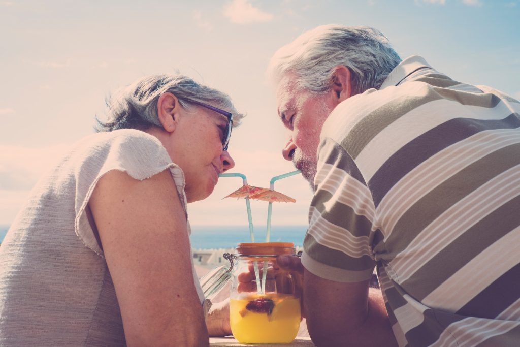 what is a good monthly retirement income for a couple