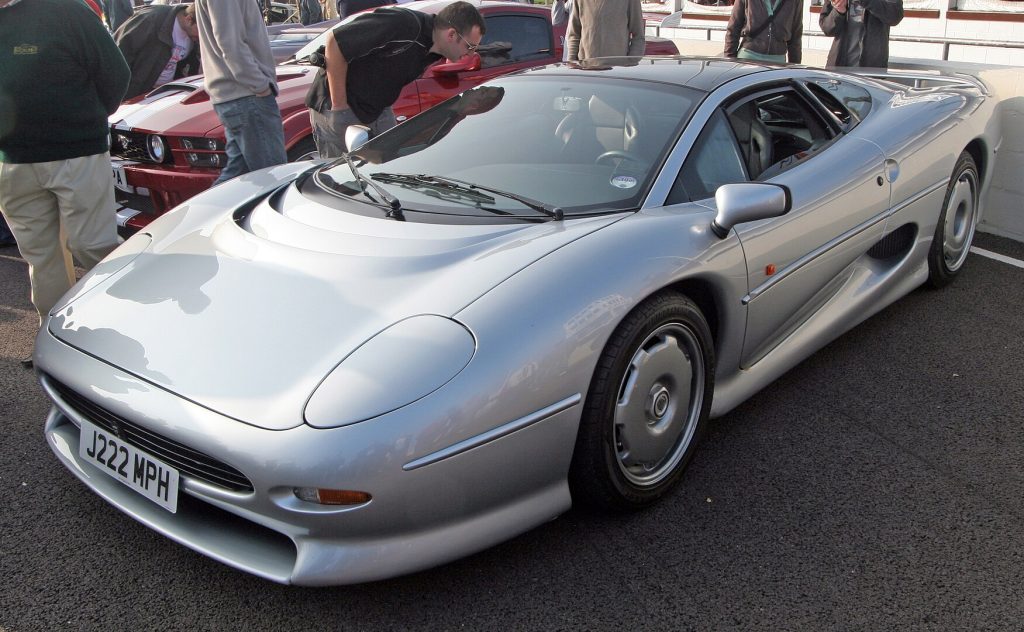 4. Jaguar XJ220 